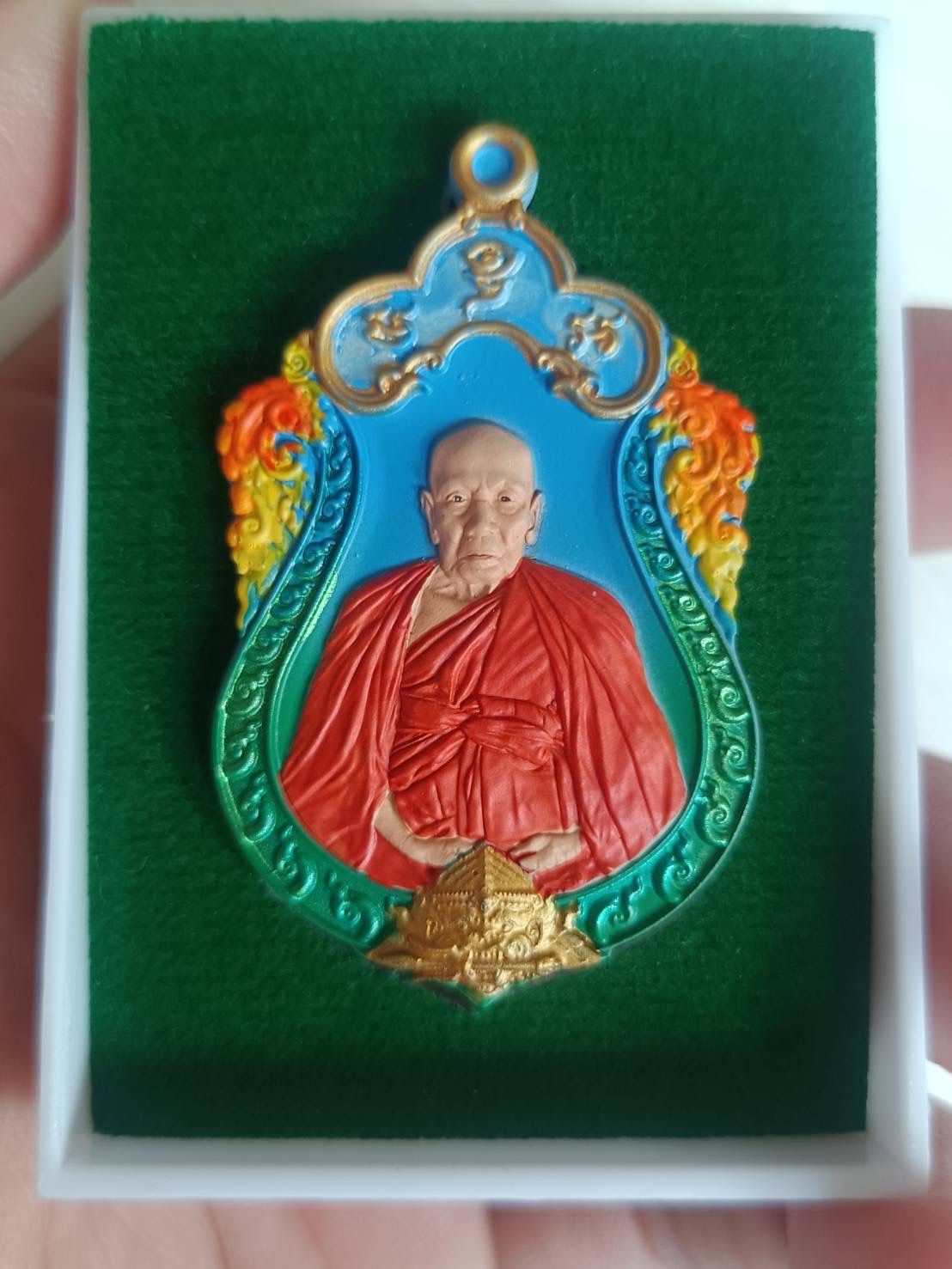 เหรียญเสมาชนะศึก ๑๐ ทิศ หลวงปู่คีบ เกจิแดนอีสาน เพ้นท์สี 1 ใน 19 เหรียญ (ร.ก.หายาก)