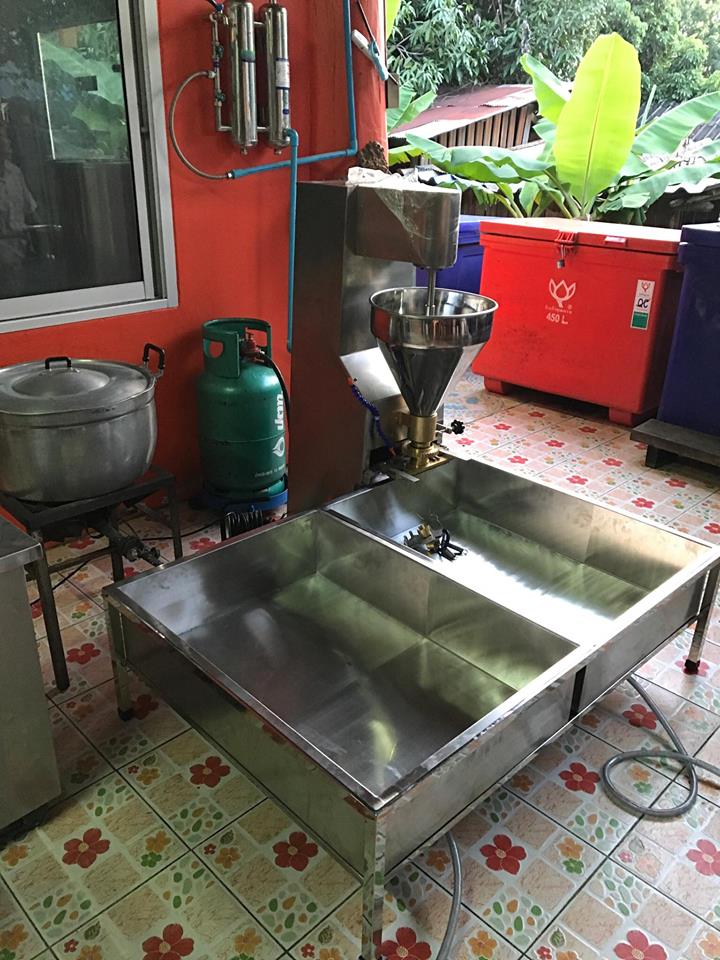 เครื่องทำลูกชิ้น เครื่องบีบลูกชิ้น เครื่องปั้นลูกชิ้น อัตโนมัติ