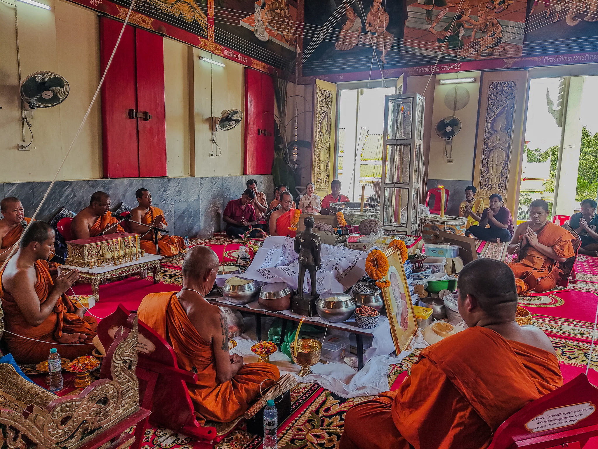 หุ่นพยนต์นำฤกษ์ 2 กร เสกเสาร์ 5 วัดบึงลาดสวาย