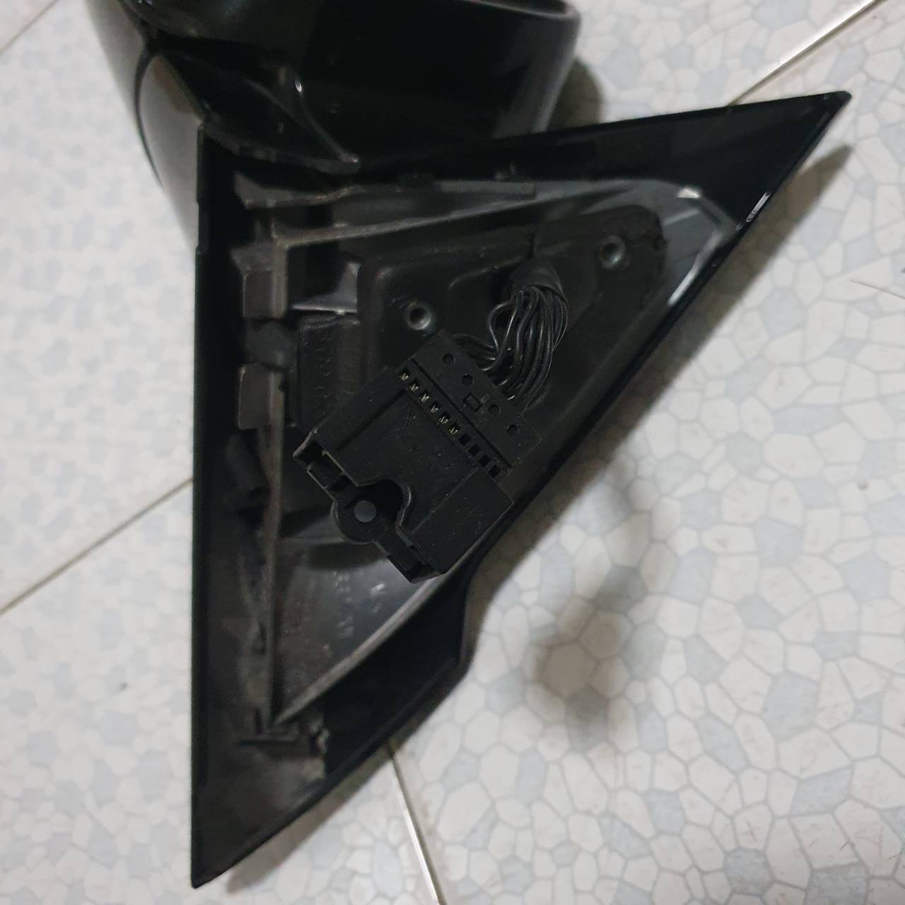 กระจกมองข้าง Benz W209 ข้างซ้าย สีดำ มือสอง เลนส์กระจกไม่แตก ไฟเลี้ยวแตก