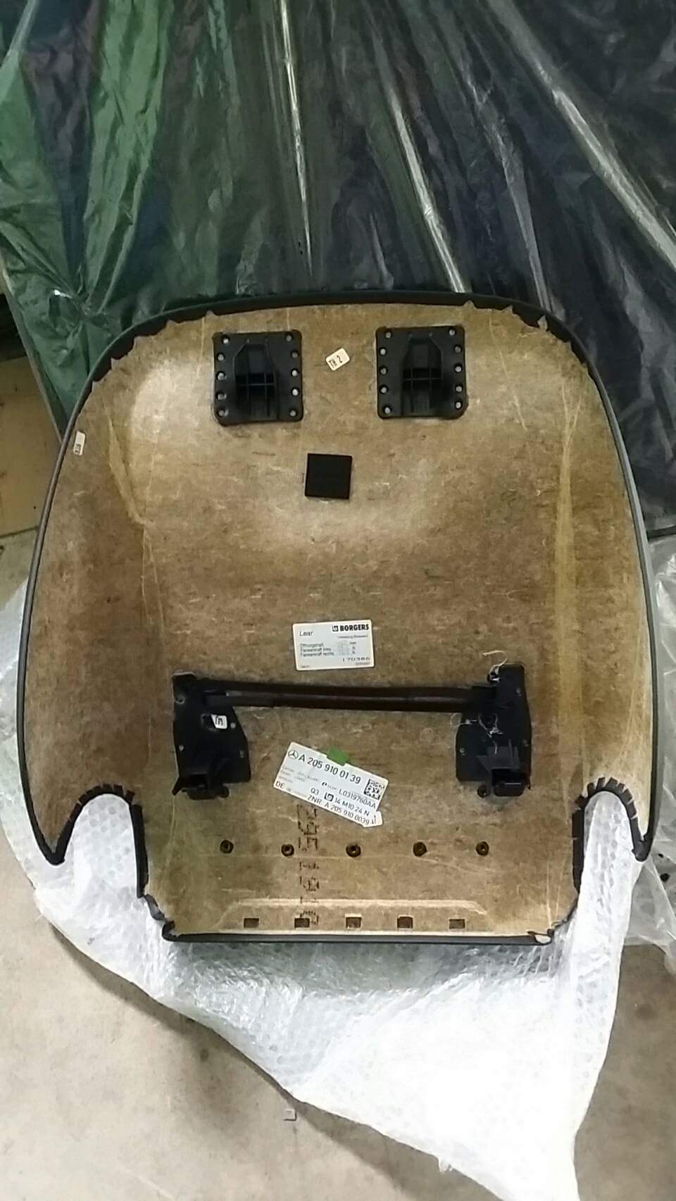 ฝาปิดพนักพิงหลังเบาะหน้า A2059100139