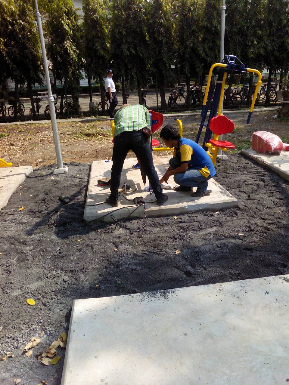 เครื่องออกกำลังกายกลางแจ้งดาวคะนอง