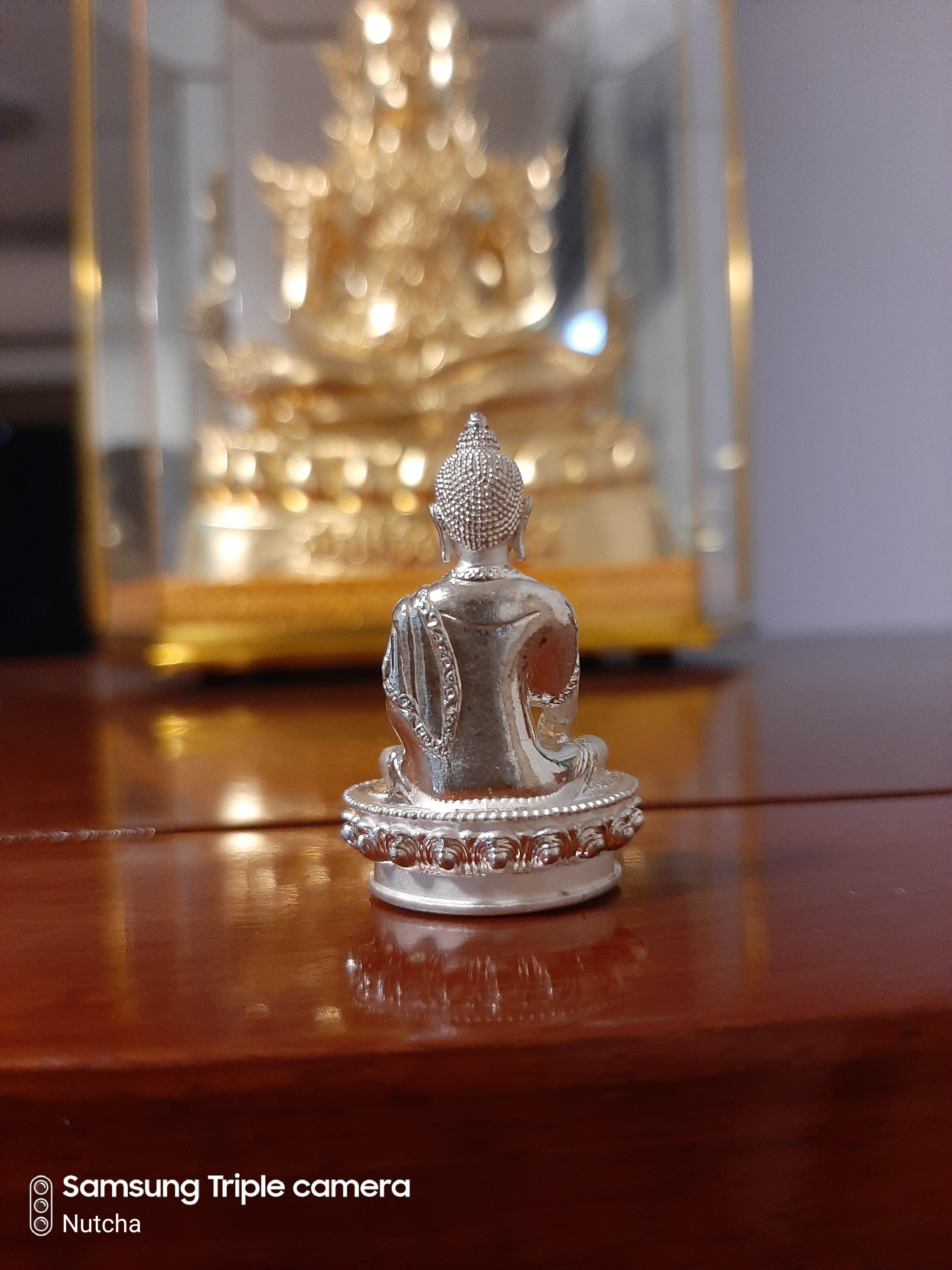 พระกริ่งปลดหนี้ไทย - เนปาล มวลสารมหาสะท้อน