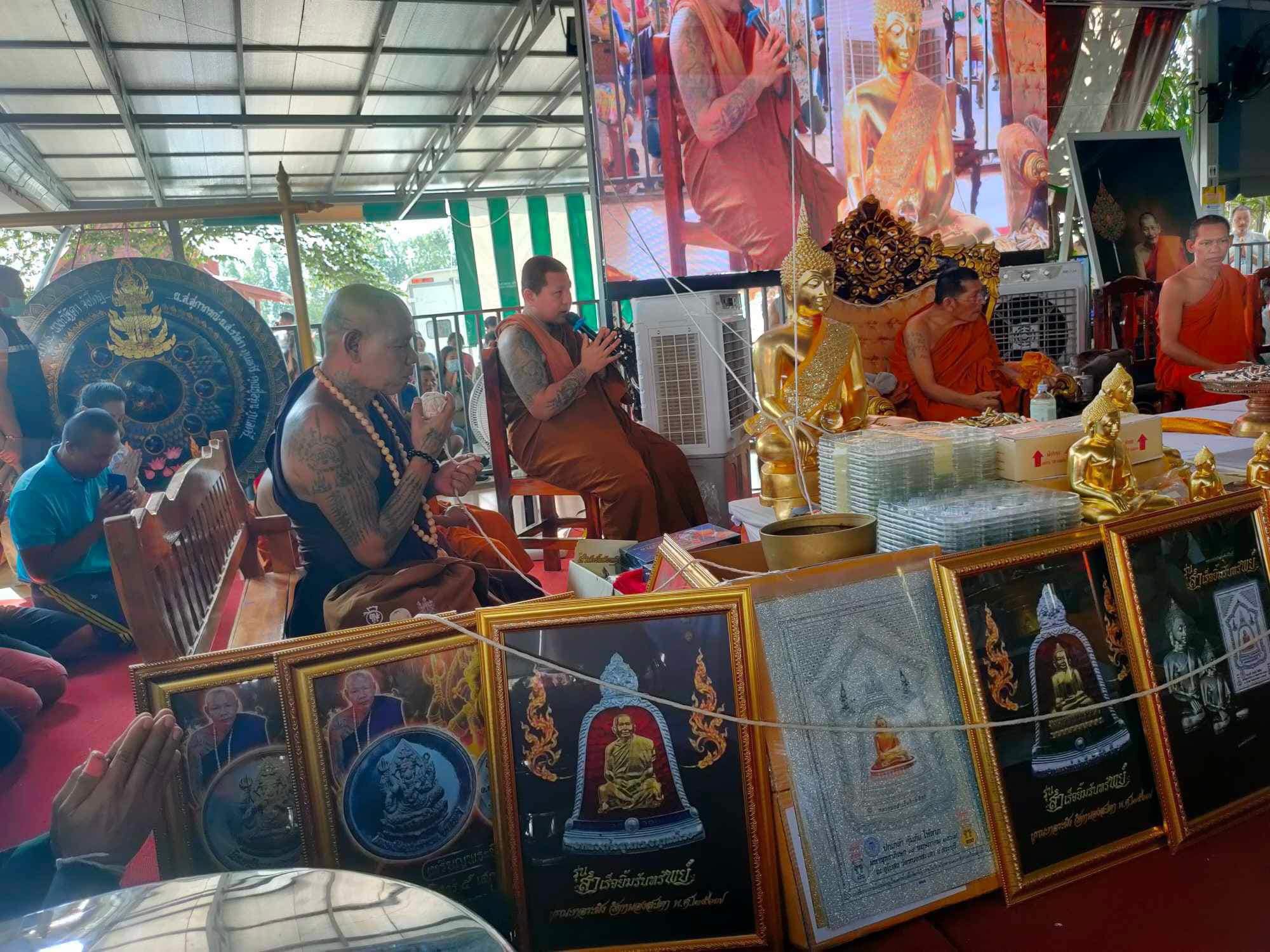 พระพิฆเนศเนื้อนวโลหะฝังพลอยนพเก้า สำเร็จทุกประการ เสาร์ 5 หลวงปู่ศิลา เสกวาระที่ 6