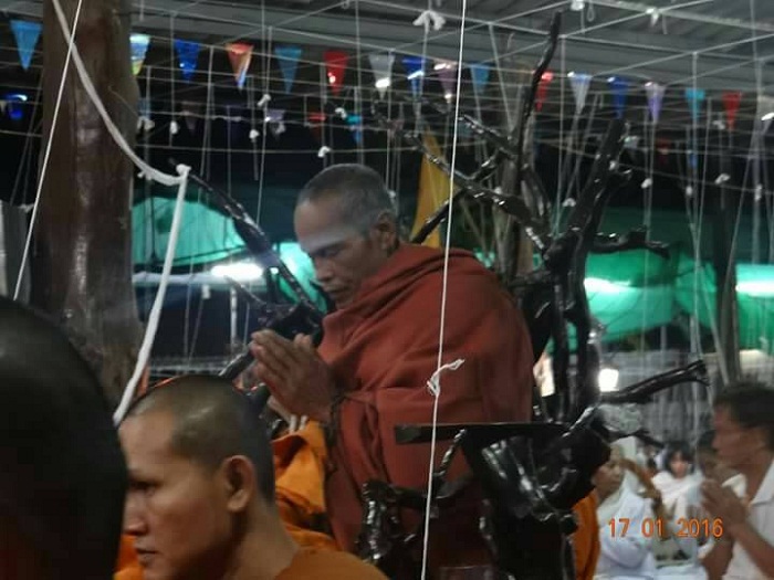 ไม้เท้าวชิระมหาฤทธิเดช 1 ใน 78 ด้าม ลพ.หนุน ปี 59