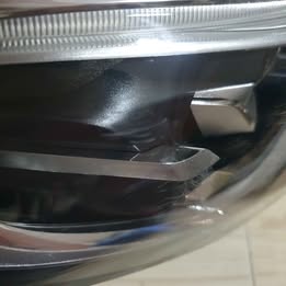 โคมไฟหน้าข้างขวา มือสอง BMW G20 หน้ามีรอยถลอก ขายตามสภาพ