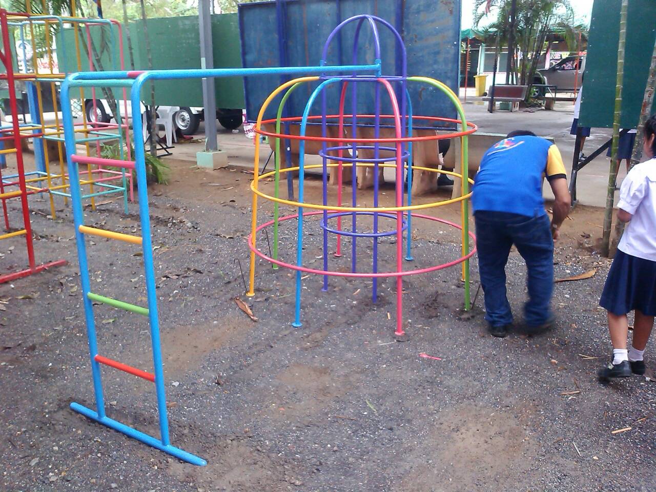 รหัส PG ผลงานติดตั้ง (โรงเรียนบ้านรางจิก ต.หนองขาว อ.ท่าม่วง จ.กาญจนบุรี) เครื่องออกกำลังกายเด็ก