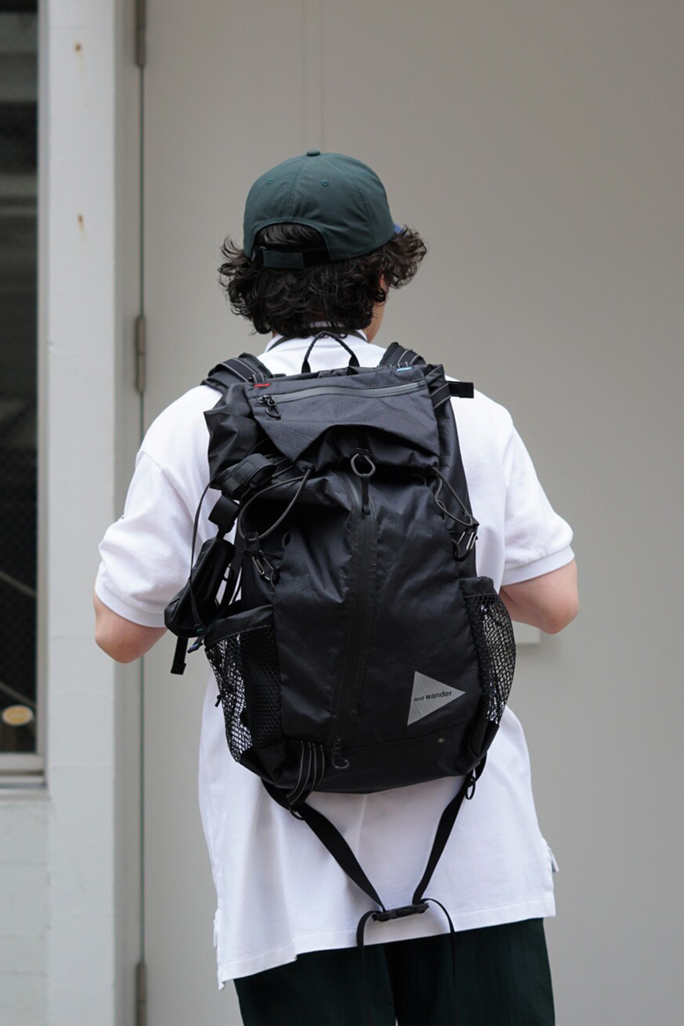 กระเป๋าเป้เดินป่า And Wander X-Pac 30L - Black Lightweight Backpack ของใหม่ ของแท้ พร้อมส่งจากไทย กระเป๋าไล่เบา