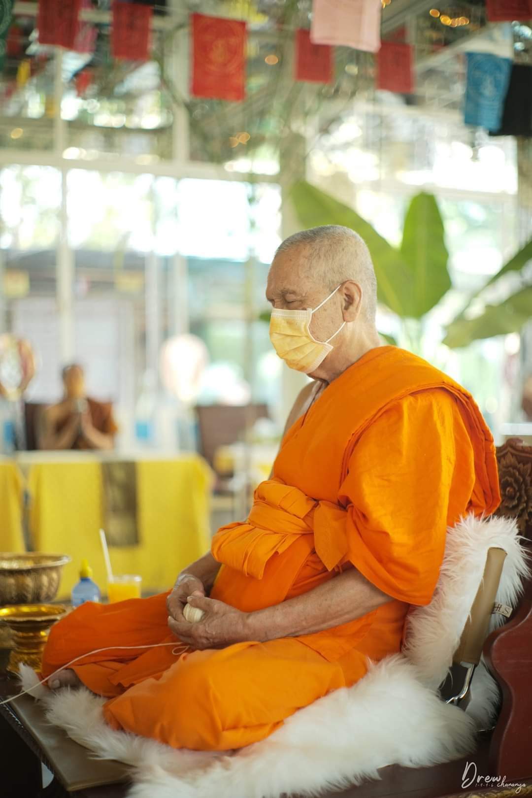กำไลเงินล้านมิเตพาหุหะติ วัดถ้ำเขาวง หลวงตาวัชรชัย