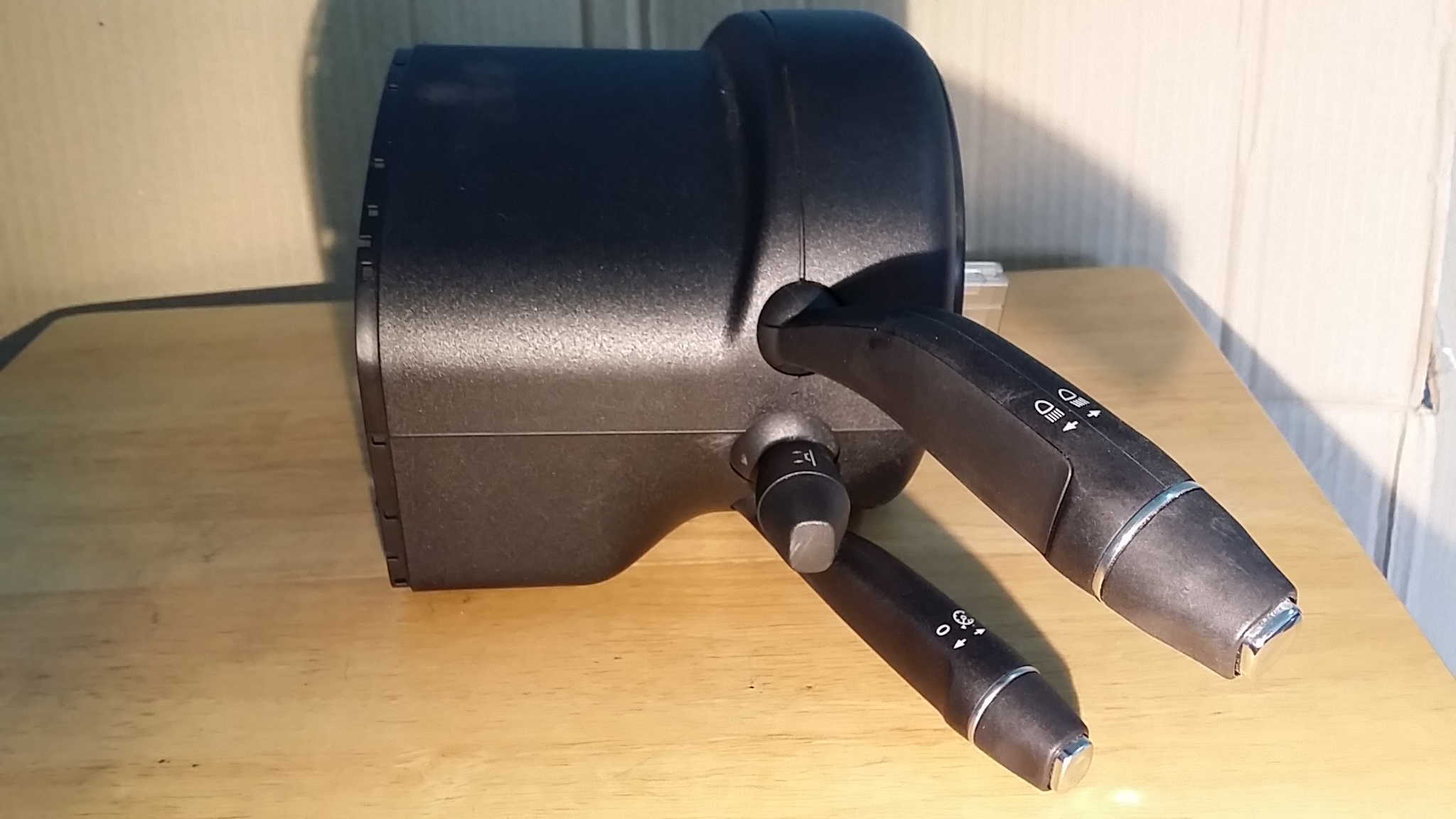 คอพวงมาลัย W212