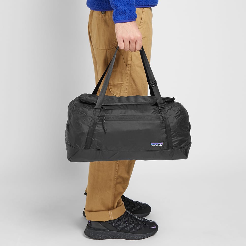 กระเป๋าถือ Patagonia Ultralight Black Hole Duffel Bag ความจุ 30 L ของใหม่ ของแท้ พร้อมส่งจากไทย กระเป๋าพับได้