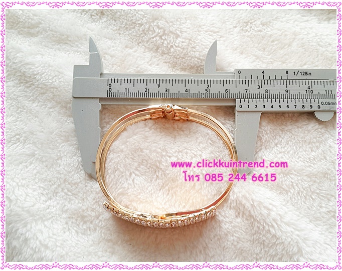 กำไลข้อมือ แฟชั่น สไตล์เกาหลี แบบข้อพับง้างออก ด้านหน้าเป็นแผงคริสตัล