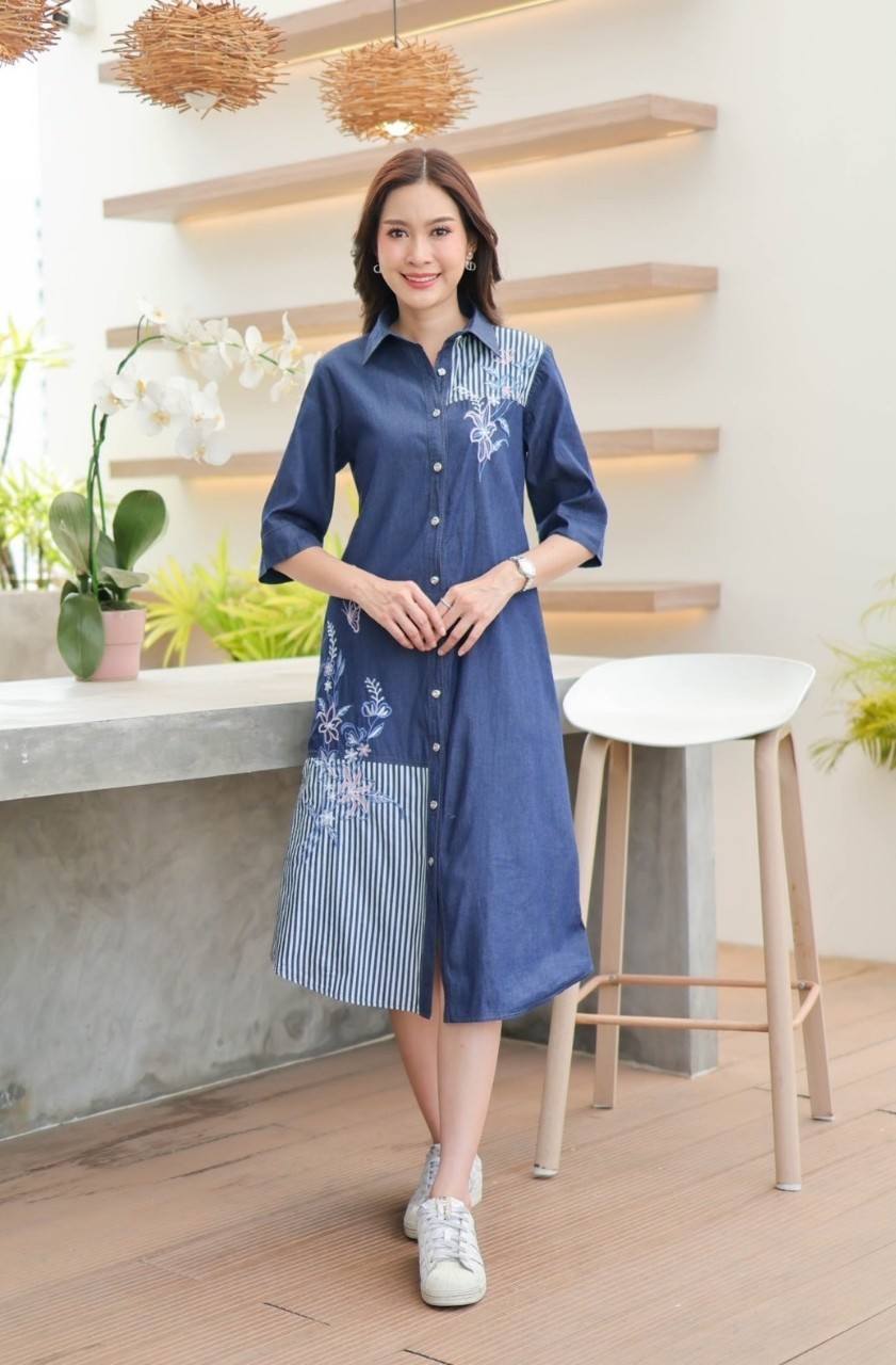 ชุดยีนส์ #8718 เดรสยีนส์ปักลายสวยหรู ผ้ายีนส์เนื้อนิ่มใส่สบาย แบบสวยใส่ได้หลายโอกาส