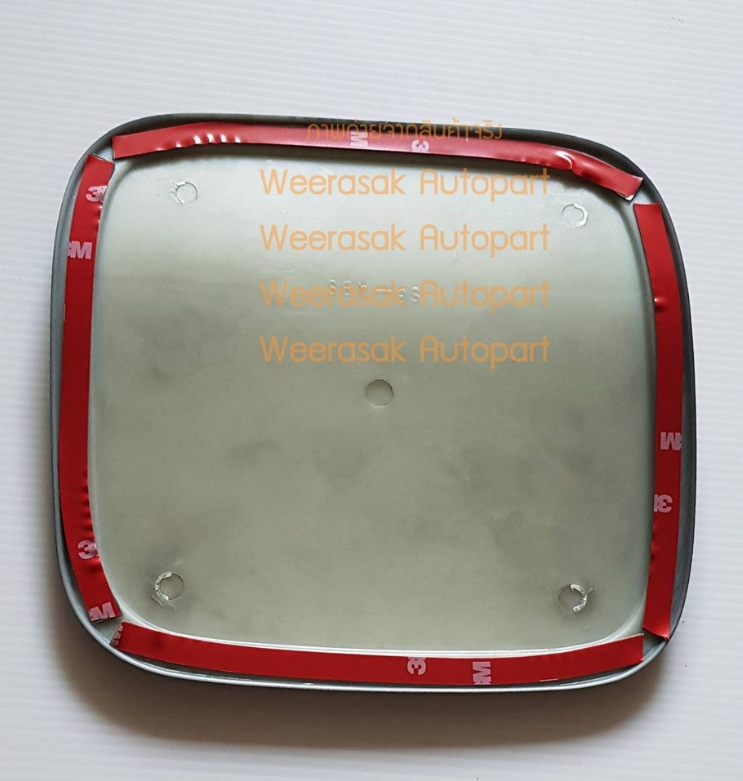 ครอบฝาถังน้ำมัน Nissan Almera นิสสัน อัลเมร่า ปี 2020 (สีดำด้านโลโก้สีแดง) (ใช้เทปกาว 3M)