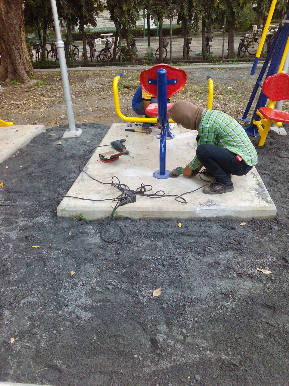 เครื่องออกกำลังกายกลางแจ้งดาวคะนอง