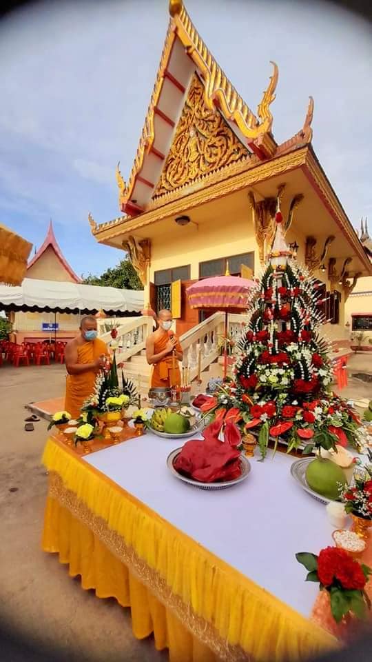 วัวธนูพญาโครัตนมงคล (แบบไม่มีจาร) วัดโพธิผักไห่ หลวงพ่อเล็ก (เลี่ยมกันน้ำ)วัดท่าขนุนพุทธาภิเษก