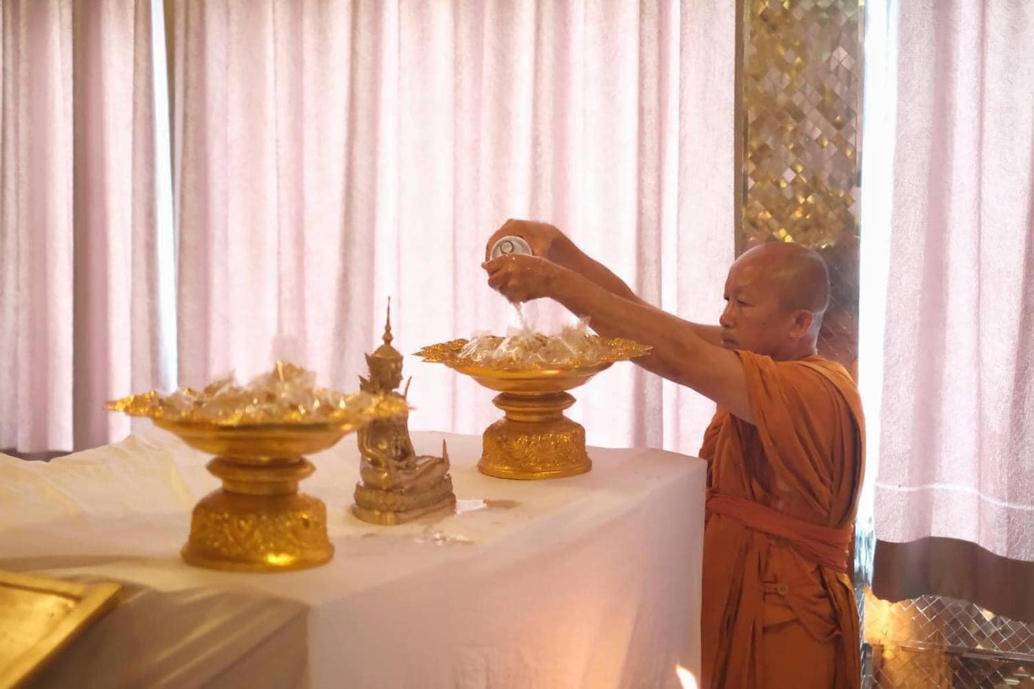 พระกริ่งดาวห้าดวง นวะแก่เงิน (มีเนื้อเกินหลายจุด) ลพ.เล็ก วัดท่าขนุน ลพ.บ๊ะ พุทธาภิเษก