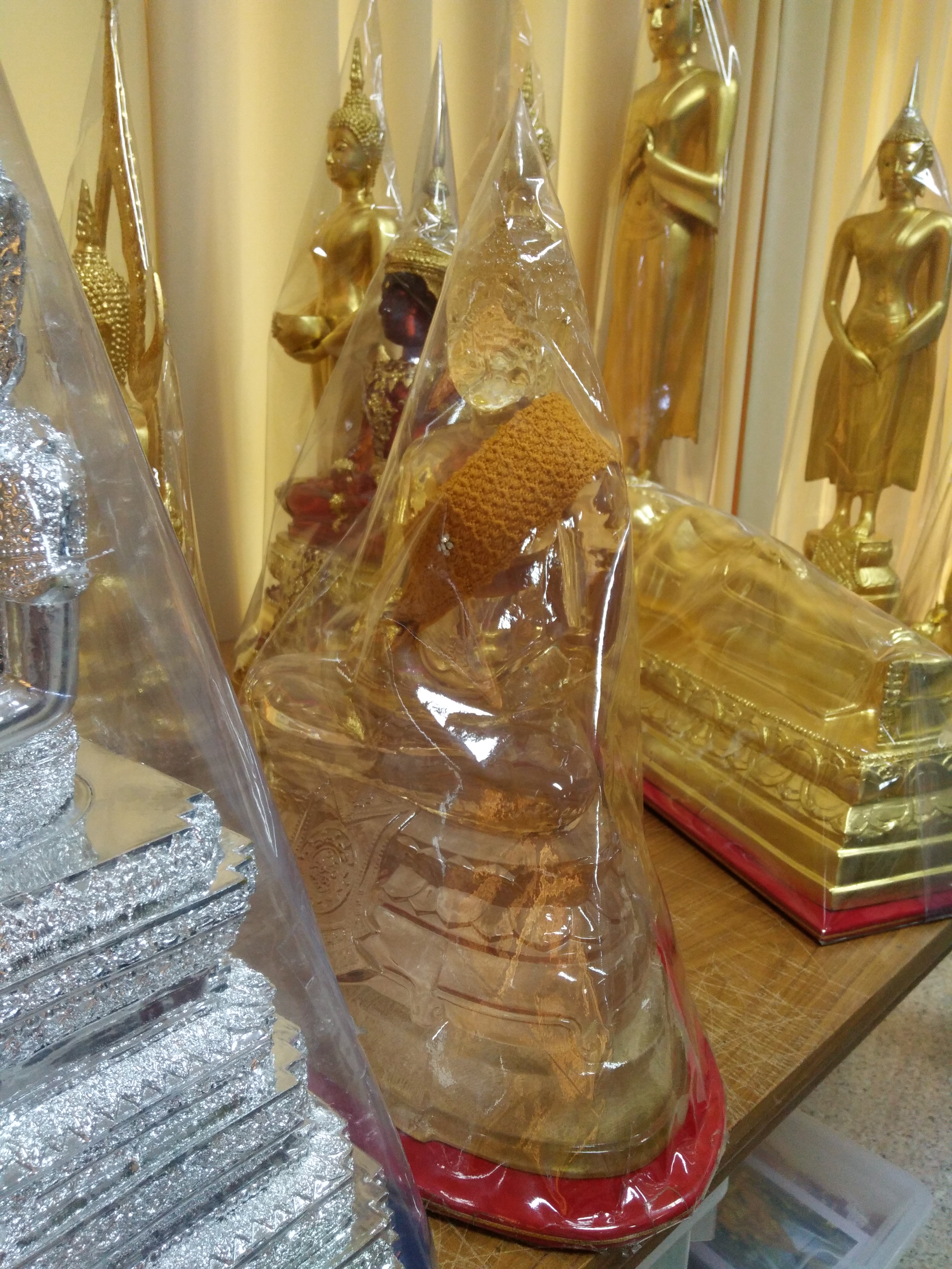 ถวายทองคำ ณ บ้านเติมบุญ (พ.ย.61)