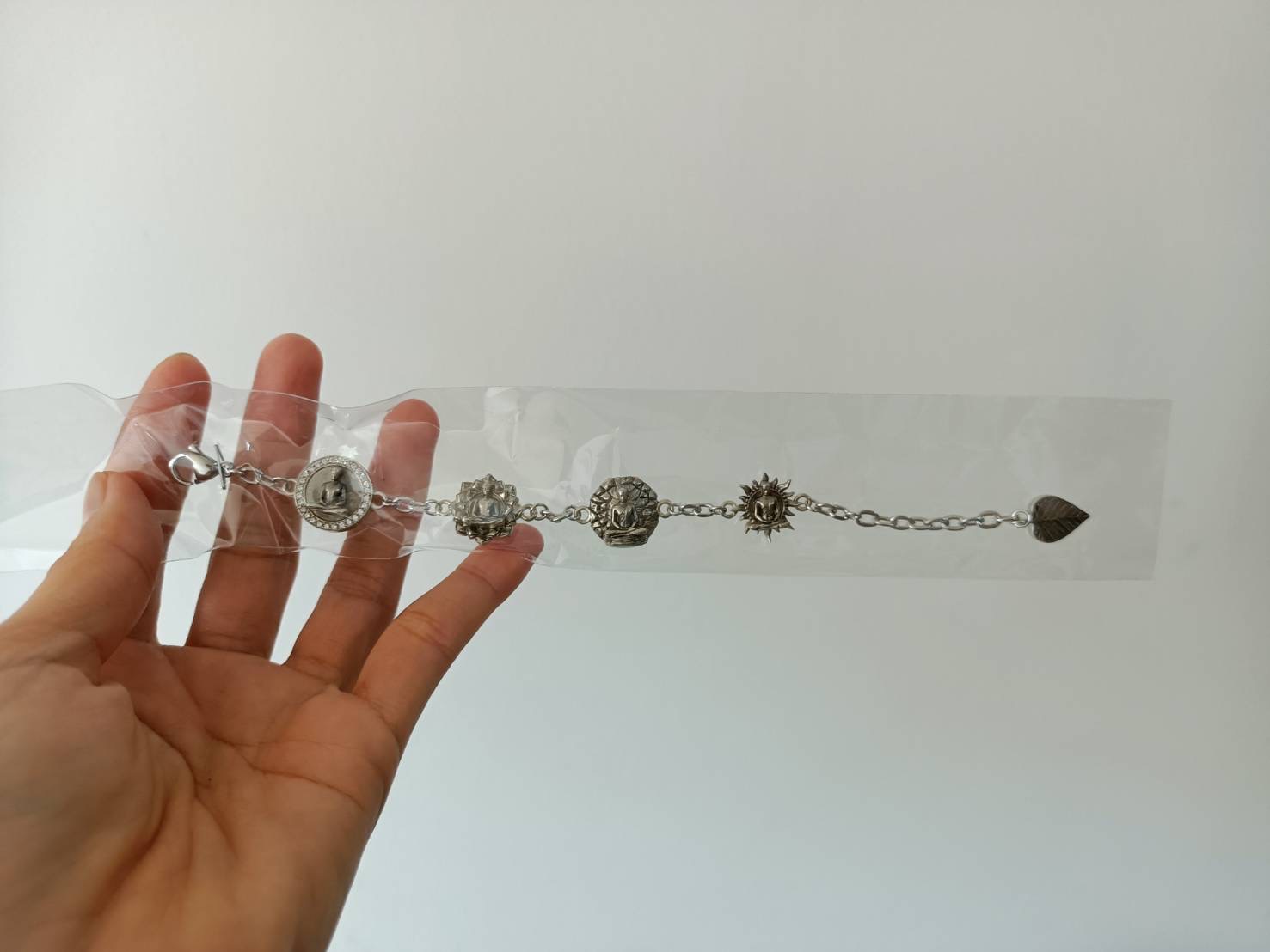 สร้อยข้อมือพระปัจเจกพุทธเจ้า 4 พระองค์(รมดำ) วัดเขาวง