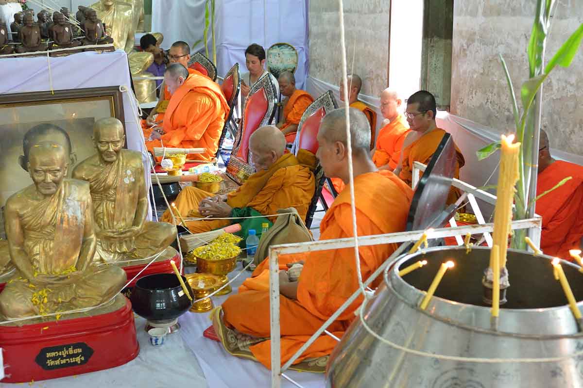 หนุมานหน้ากระบี่ไม้พุดซ้อน รุ่น บูรณะอุโบสถ วัดอินทาราม ปี 59