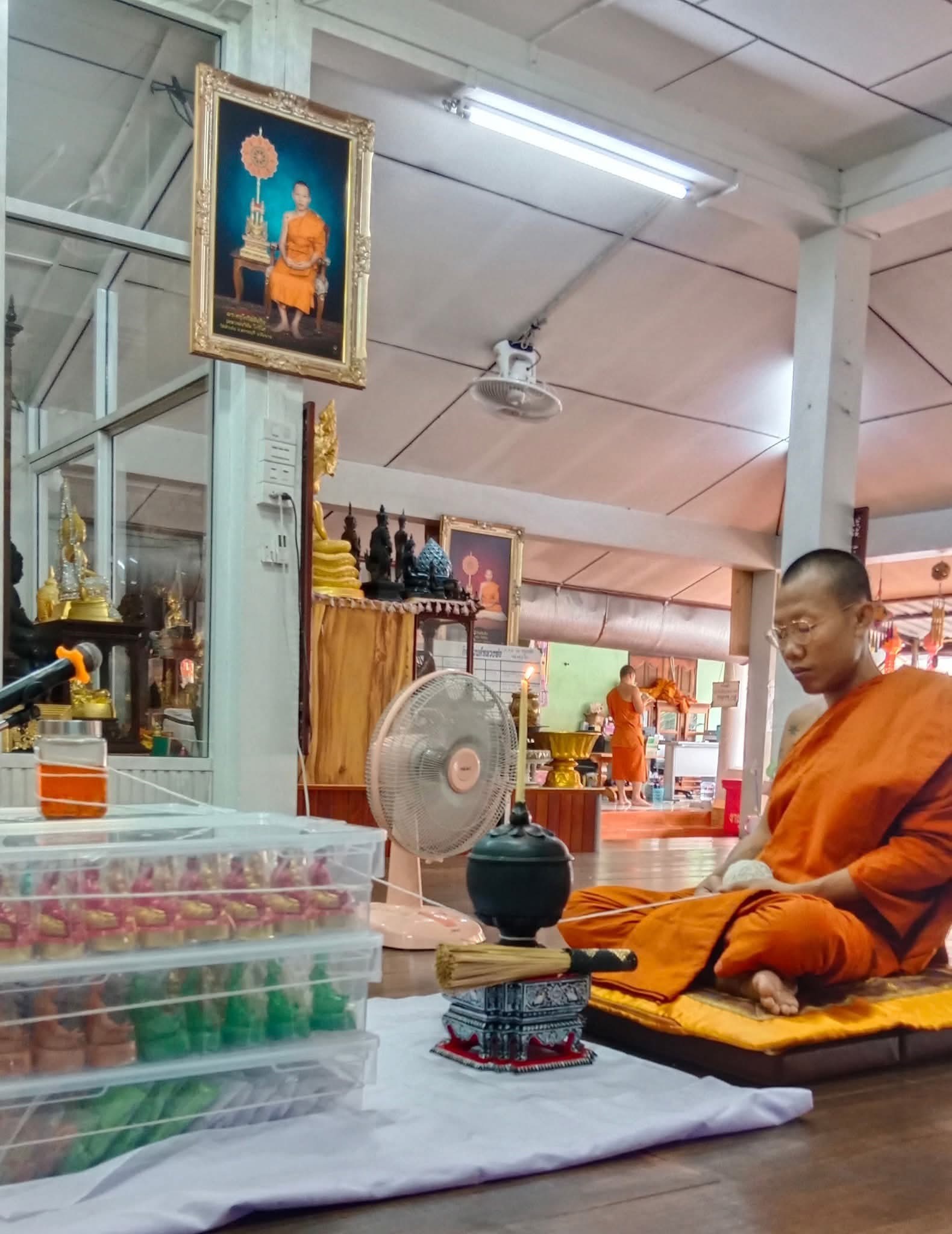 หุ่นพยนต์ รุ่น มนต์แรงครู หลวงพ่อวิชัย วัดหัวเด่น สายมนต์พระกาฬหลวงพ่อกวย