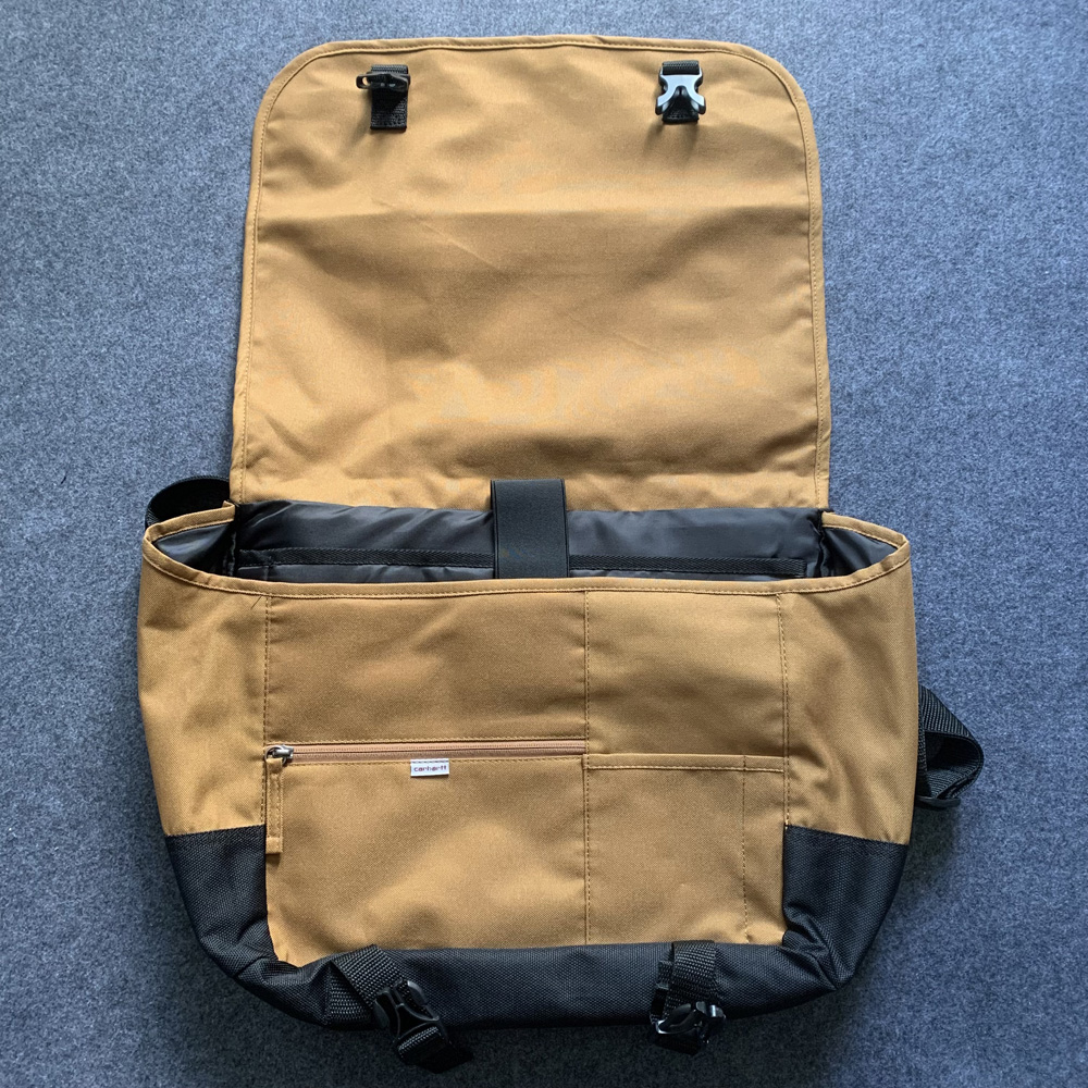 กระเป๋าสะพายข้าง Carhartt D89 Messenger Bag รุ่นพิเศษจากญี่ปุ่น ของใหม่ ของแท้ พร้อมส่ง