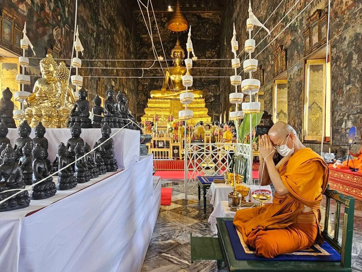 พระกริ่งบูชา 3 นิ้ว ทองเหลืองรมดำ 1 ใน 99 องค์ รุ่น อายุวัฒนมงคล 7 รอบ 84 ปี ลพ.เล็ก พุทธาภิเษก วัดสุทัศน์ฯ