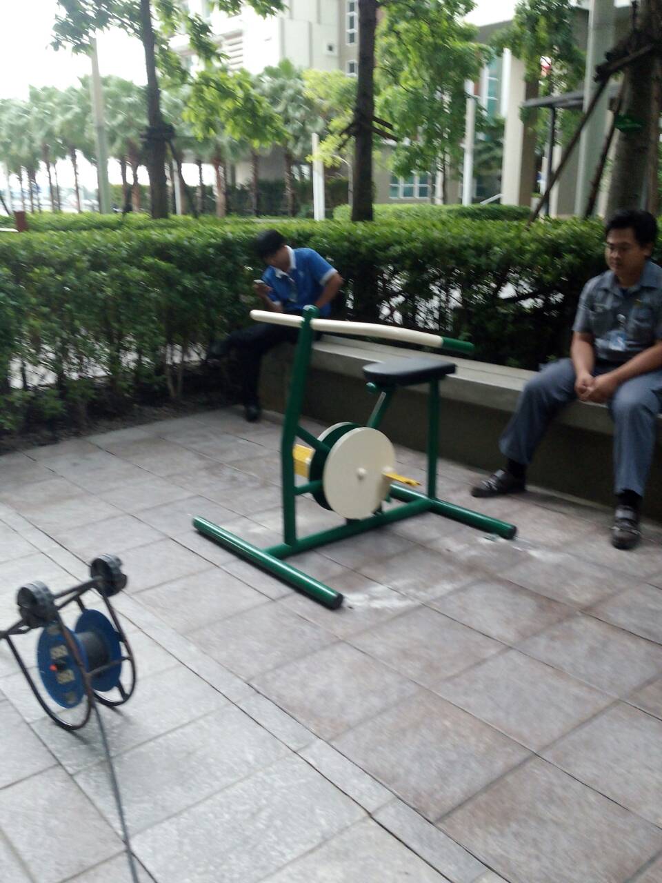 รหัส SM ผลงานติดตั้ง (ลุมพินี พาร์ค ริเวอร์ไซด์-พระราม3 กรุงเทพฯ.) เครื่องออกกำลังกายกลางแจ้ง