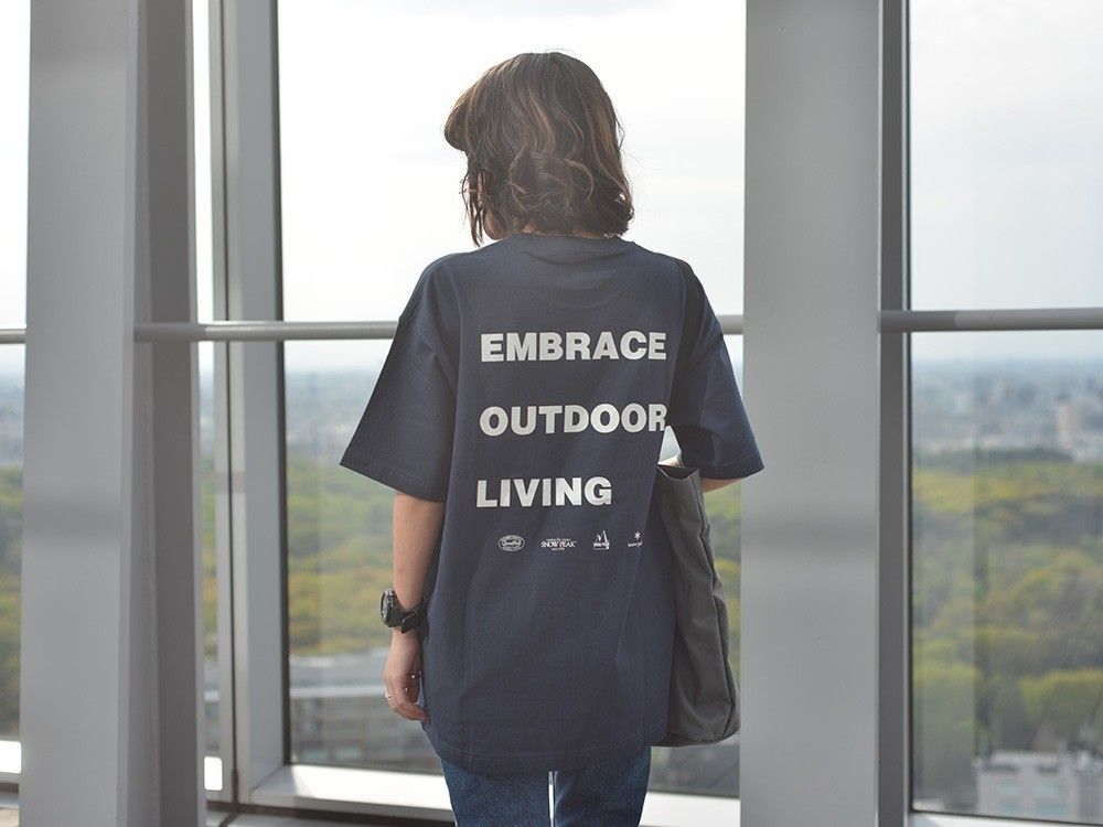 เสื้อโอเวอร์ไซส์ Snow Peak Embrace T-Shirt ของแท้ ของใหม่ พร้อมส่ง เสื้อเดินป่า