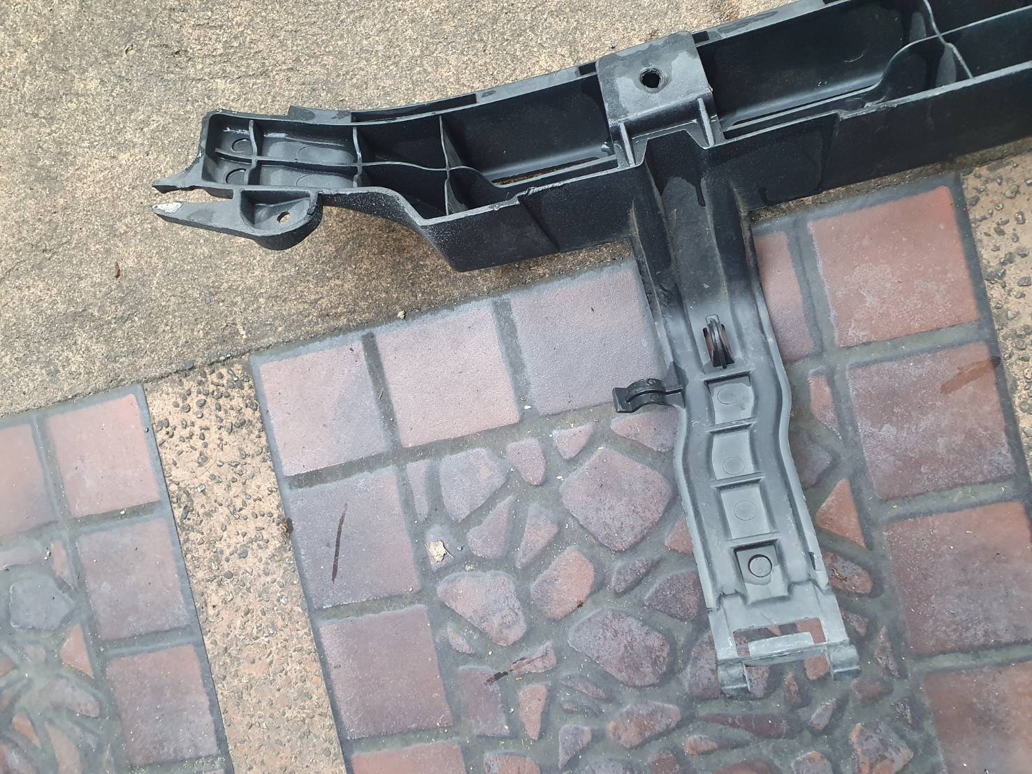 เฟรมบนกลางกันชนหลัง Benz W218 มือสอง A2188850665 ขายตามสภาพ