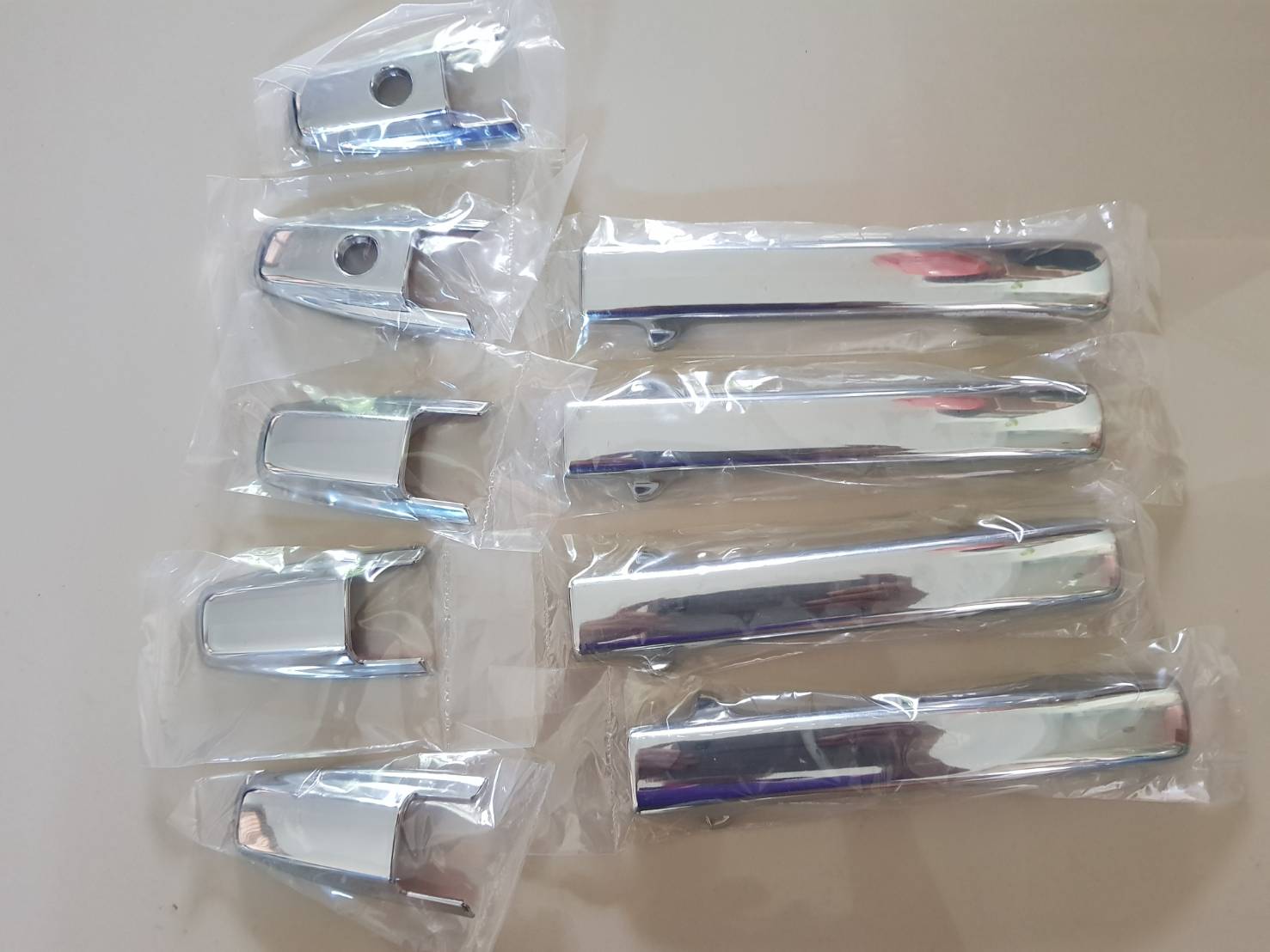 ครอบมือจับ Honda Mobilio ครอบมือเปิดประตู ฮอนด้า โมบิลิโอ ปี 2014-2018 (สีเงิน)(ใช้เทปกาว 3M)