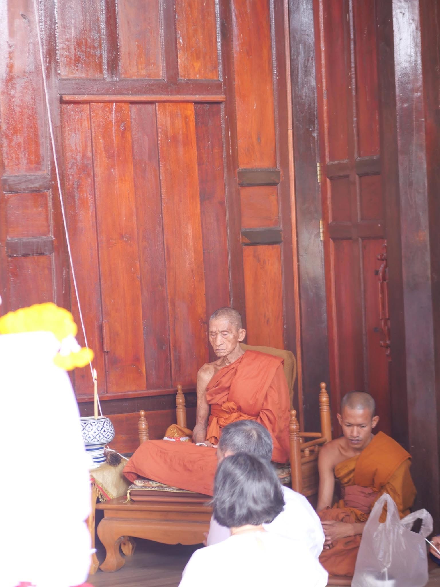 มีดหมอจักรนารายณ์ 5 นิ้ว ลพ.วิชัยวัดแม่สะลาบ ปี 68