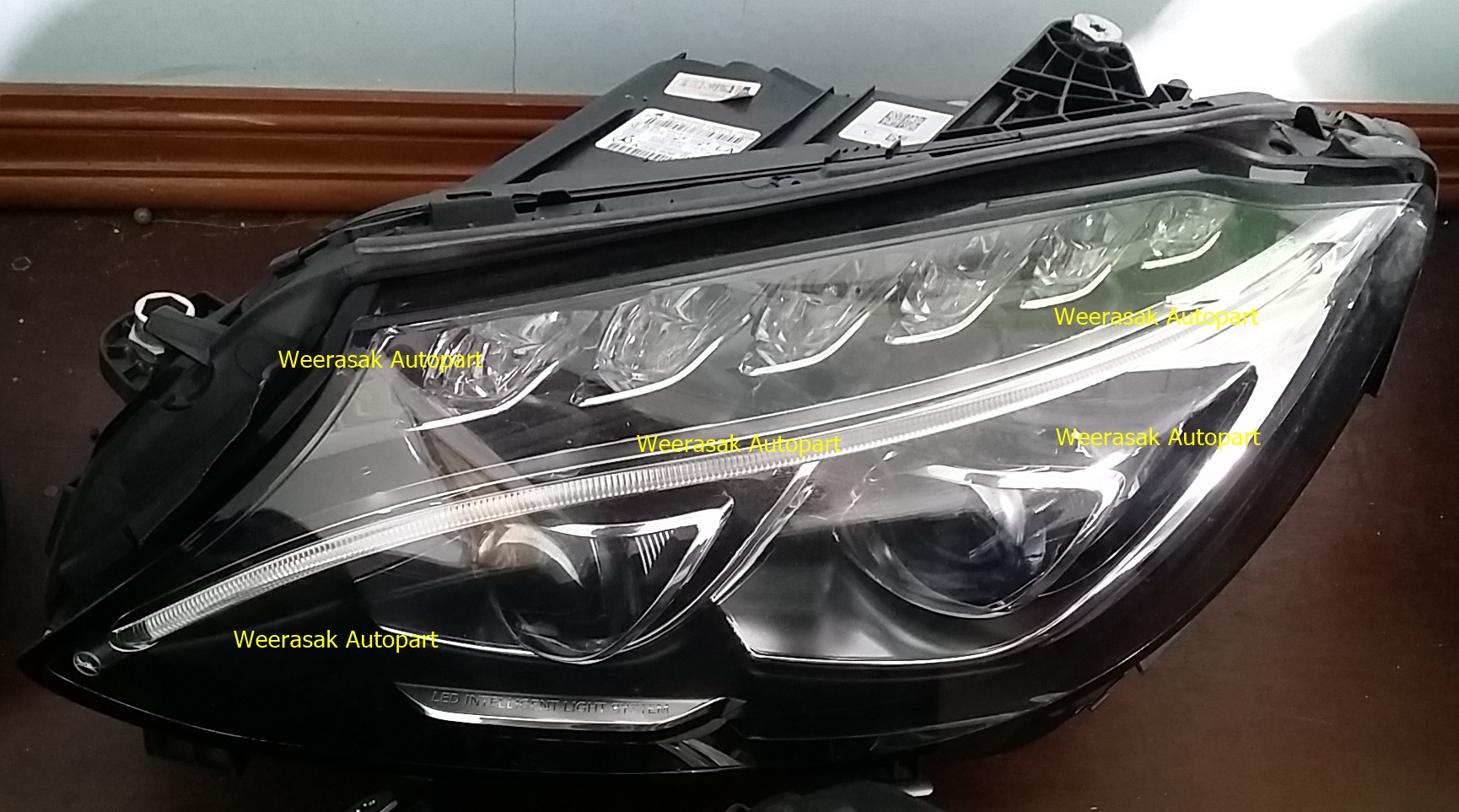 ไฟหน้า W205 ซีน่อน