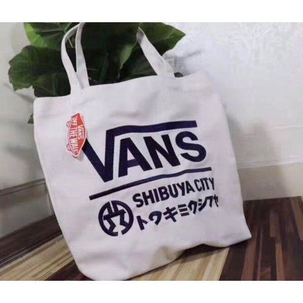 กระเป๋าผ้าสะพายข้าง Vans - Shibuya Tote Bag รุ่นพิเศษจากญี่ปุ่น ของใหม่ ของแท้ พร้อมส่ง