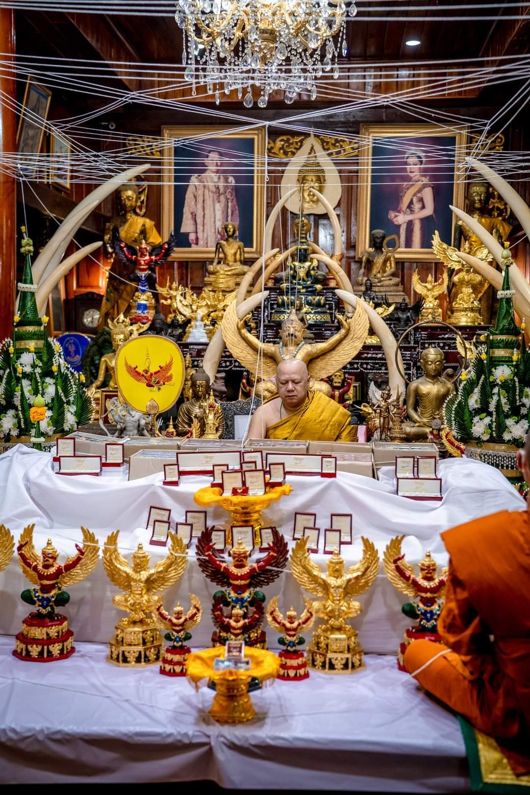 ครุฑทองคำลงยา (พิมพ์เล็ก) No.๗๕๐ รุ่น เจริญพร พระอาจารย์วราห์ ปี 64