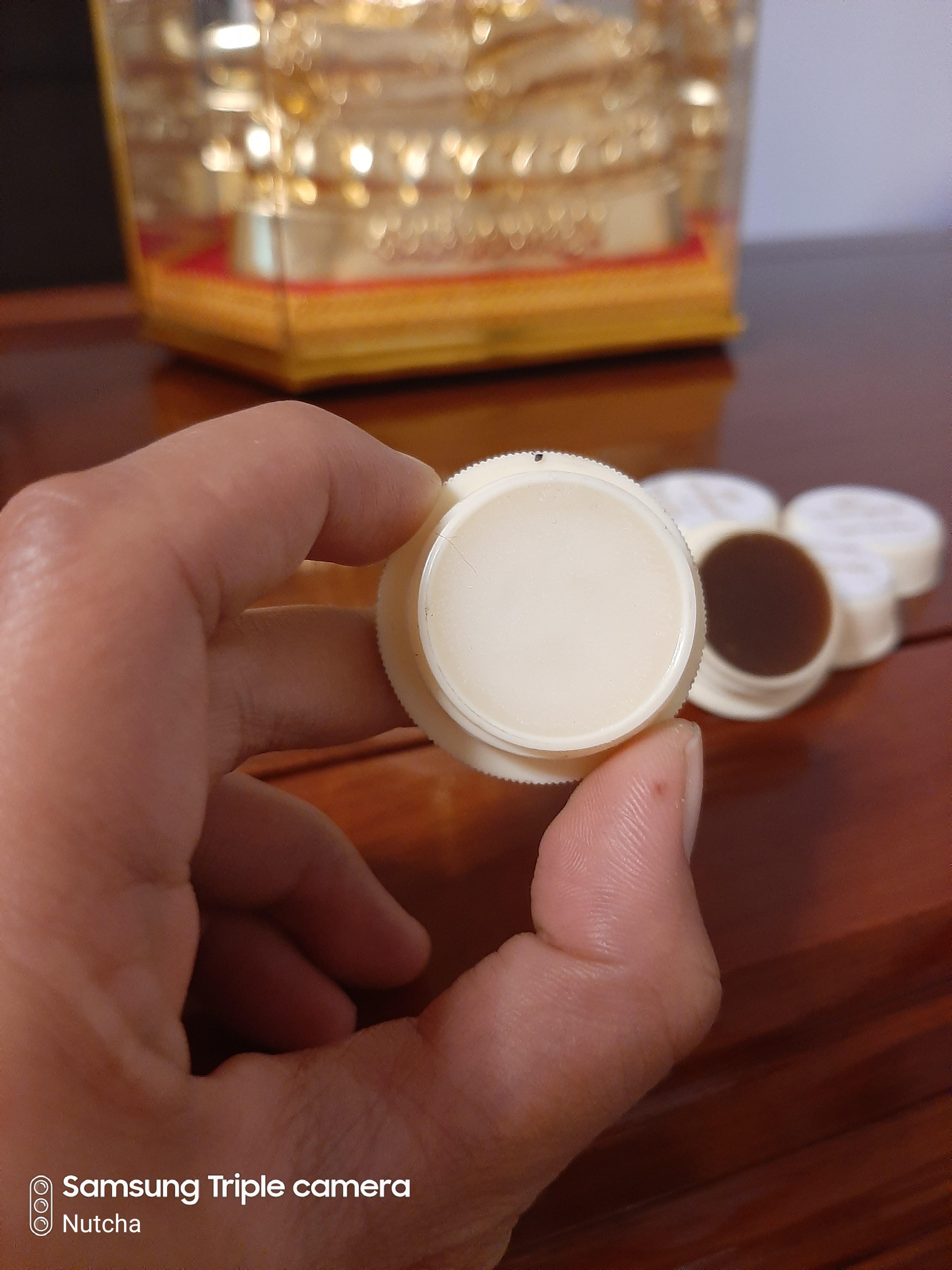 สีผึ้งมหาจักรพรรดิ (เนื้ิอสีน้ำตาลและขาว)รวมเกจิสาย ลพ.ฤาษี (2 ตลับ 490)