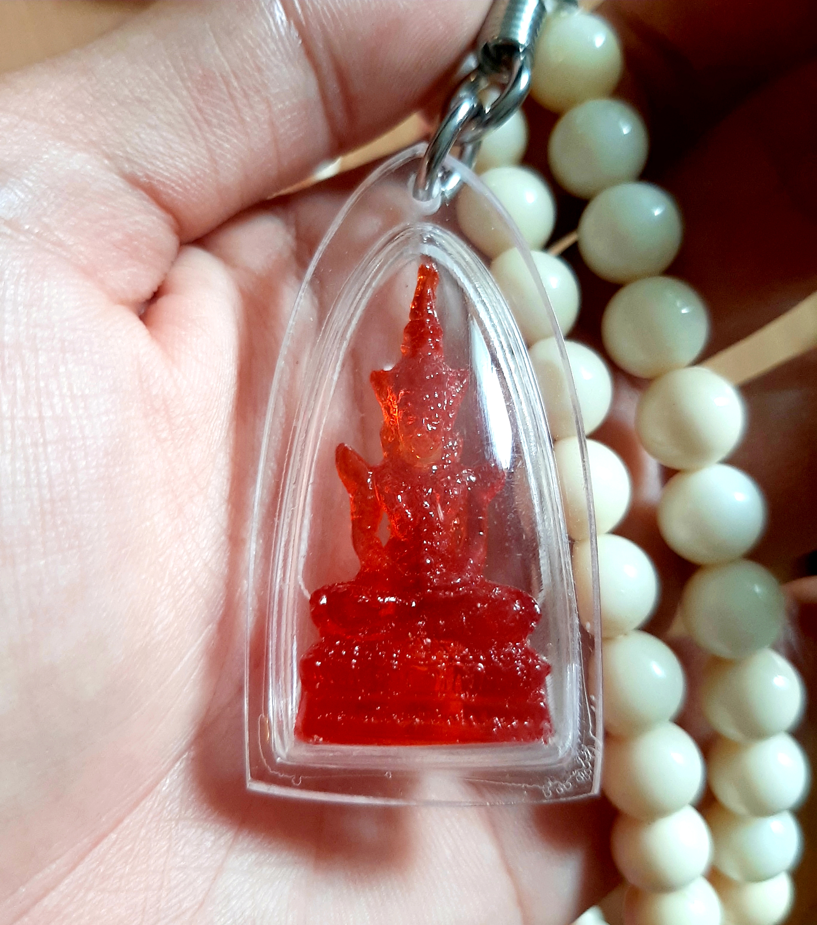 พระแก้วแดง (เรซิ่นอุดมวลสาร) รุ่น รวมบารมีพระศรีอารยเมตตรัย วัดป่าธาราภิรมย์