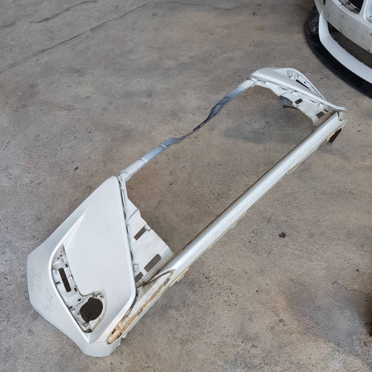 กันชนหน้า Yaris 5d 2019-2021(มือสอง)