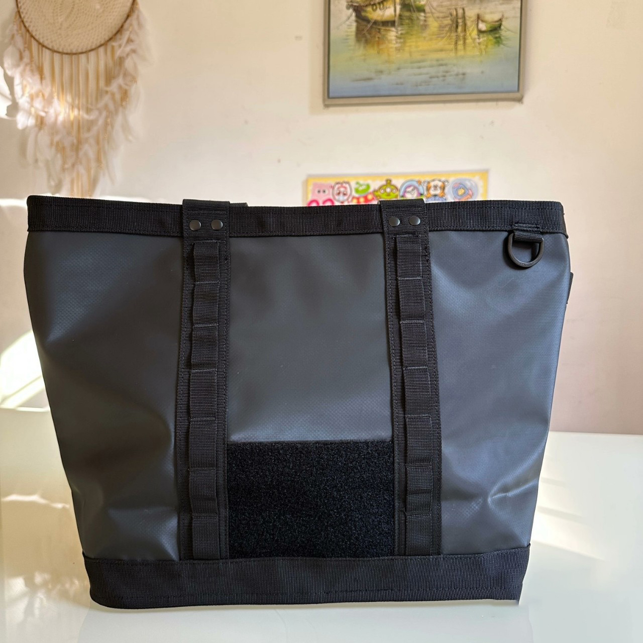 กระเป๋า The North Face Explorer Utility Tote สามารถใช้เป้นกระเป่าสะพาย หรือกระเป๋าถือได้ ของใหม่ ของแท้ พร้อมส่งจากไทย