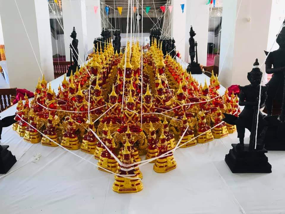 พระแก้วแดง (เรซิ่นอุดมวลสาร) รุ่น รวมบารมีพระศรีอารยเมตตรัย วัดป่าธาราภิรมย์