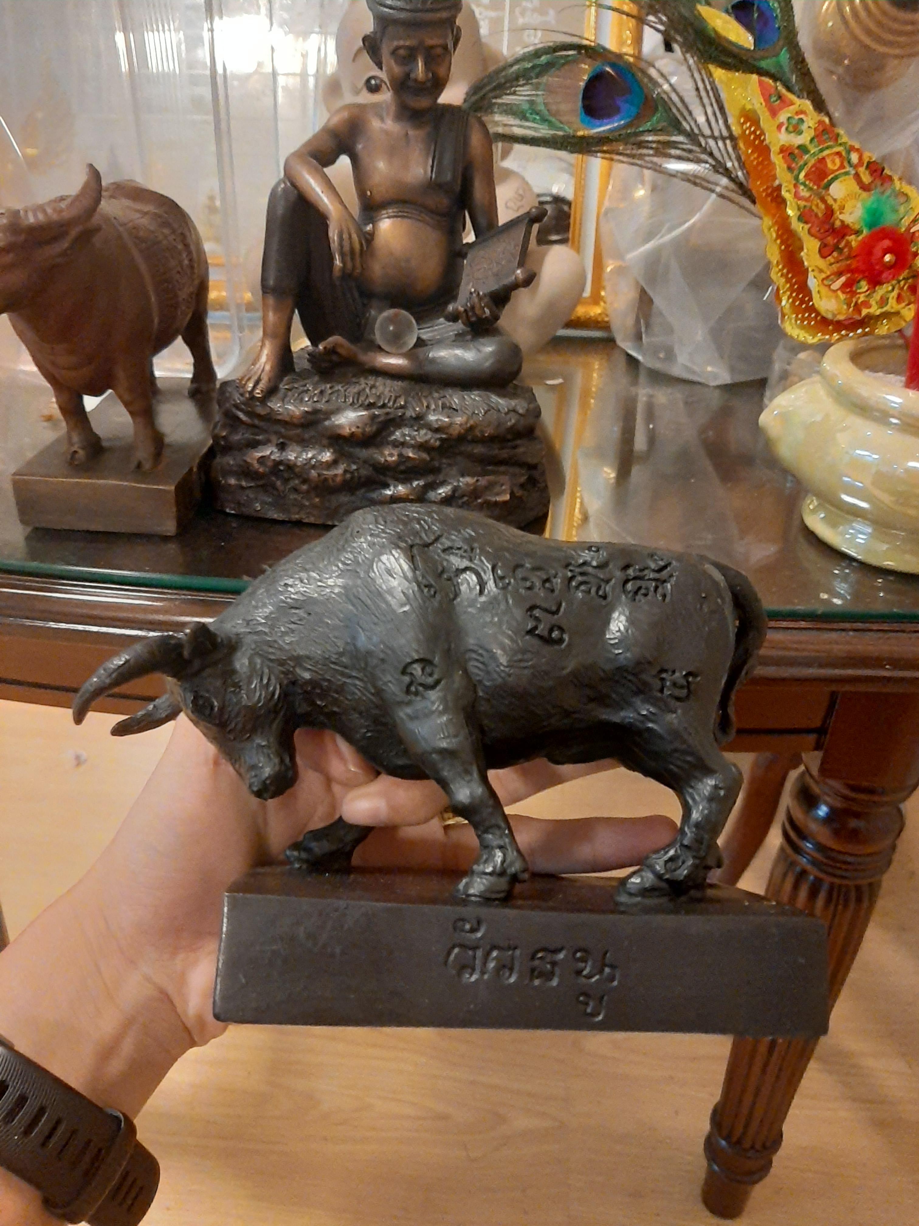 วัวธนู (ขนาดบูชา) วัดห้วยน้ำขาว ลพ.เล็กร่วมเสก