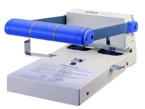เครื่องเจาะกระดาษ 2 รู รุ่น PB-20 (เจาะ 2 รู)