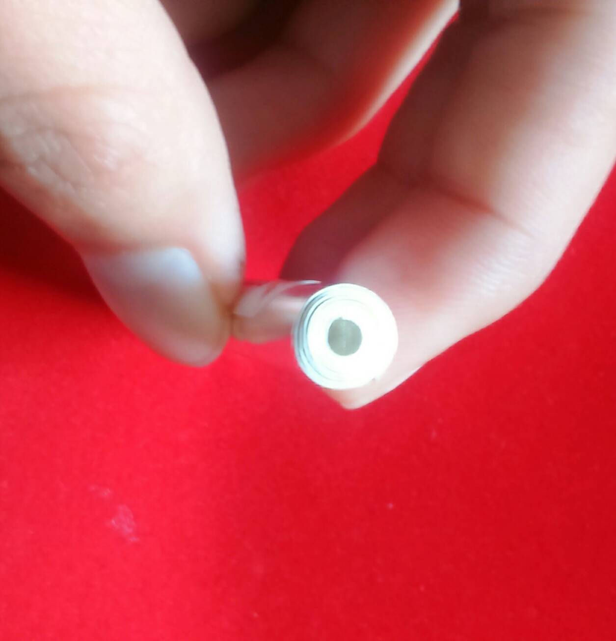 ตะกรุดมหาสะท้อน เนื้อเงินแท้ รุ่น 5 วัดท่าขนุน ติดสติ๊กเกอร์ด้านนอกตะกรุดพร้อมใช้