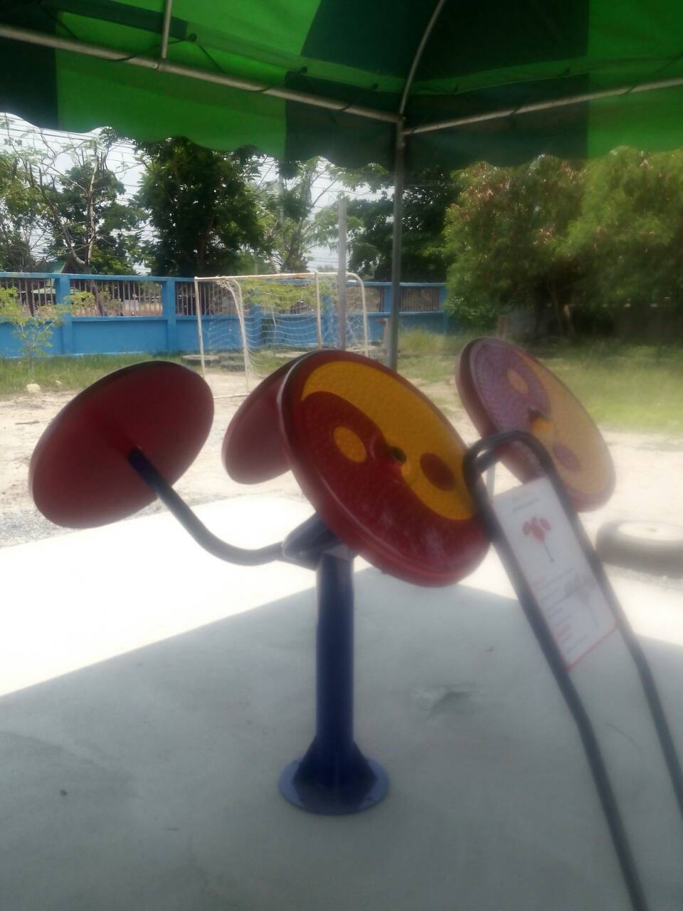 รหัส SM ผลงานติดตั้ง (โรงเรียนชุมชนวัดราษฎร์บำรุง ต.บางปู อ.เมือง จ.สมุทรปราการ) เครื่องออกกำลังกายกลางแจ้ง