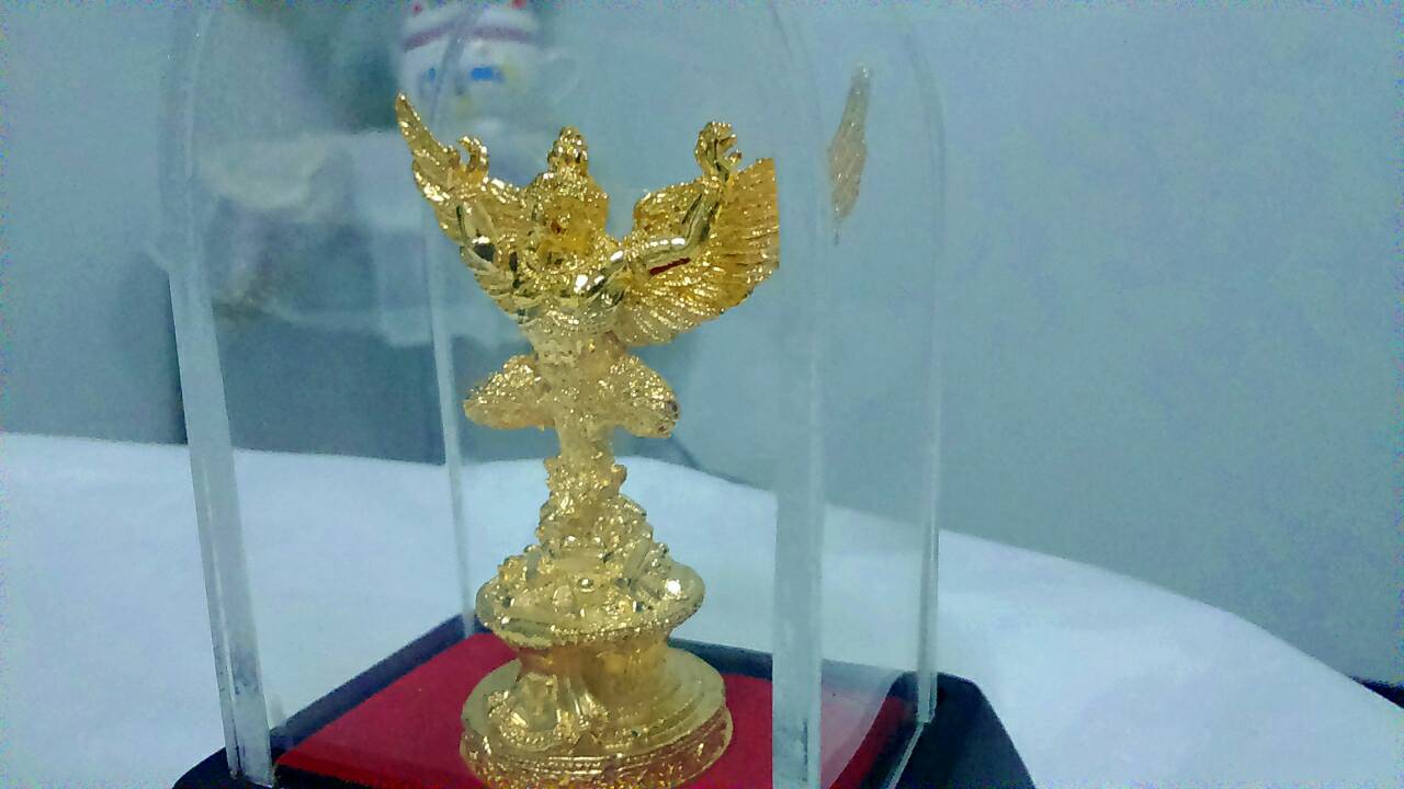 พญาครุฑลอยองค์(ตั้งโต๊ะ) รุ่นรวยเหนือเมฆ ปี 60 อ.วราห์ วัดโพธิ์ทอง