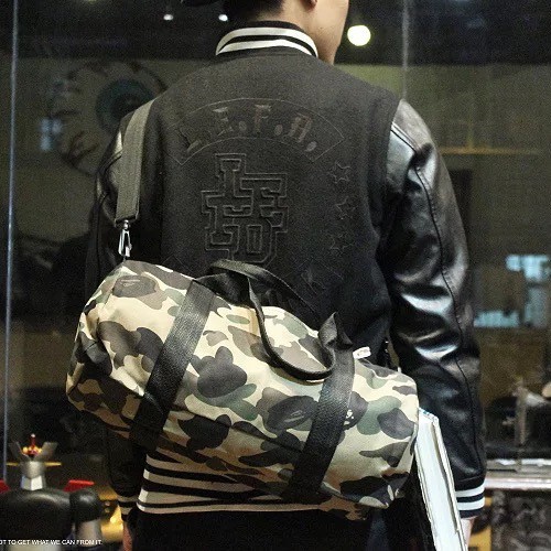กระเป๋า A Bathing Ape Camo Duffle Bag Collection พิเศษจากญี่ปุ่น กระเป๋าถือ ของใหม่ ของแท้ พร้อมส่ง