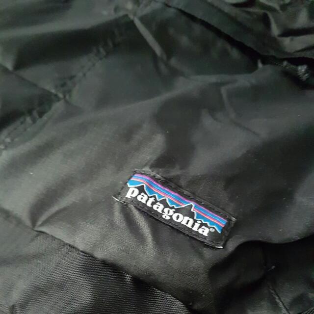 กระเป๋าสะพายข้าง Patagonia Lightweight Travel Courier ความจุ 15 ลิตร ของใหม่ ของแท้ พร้อมส่งจากไทย