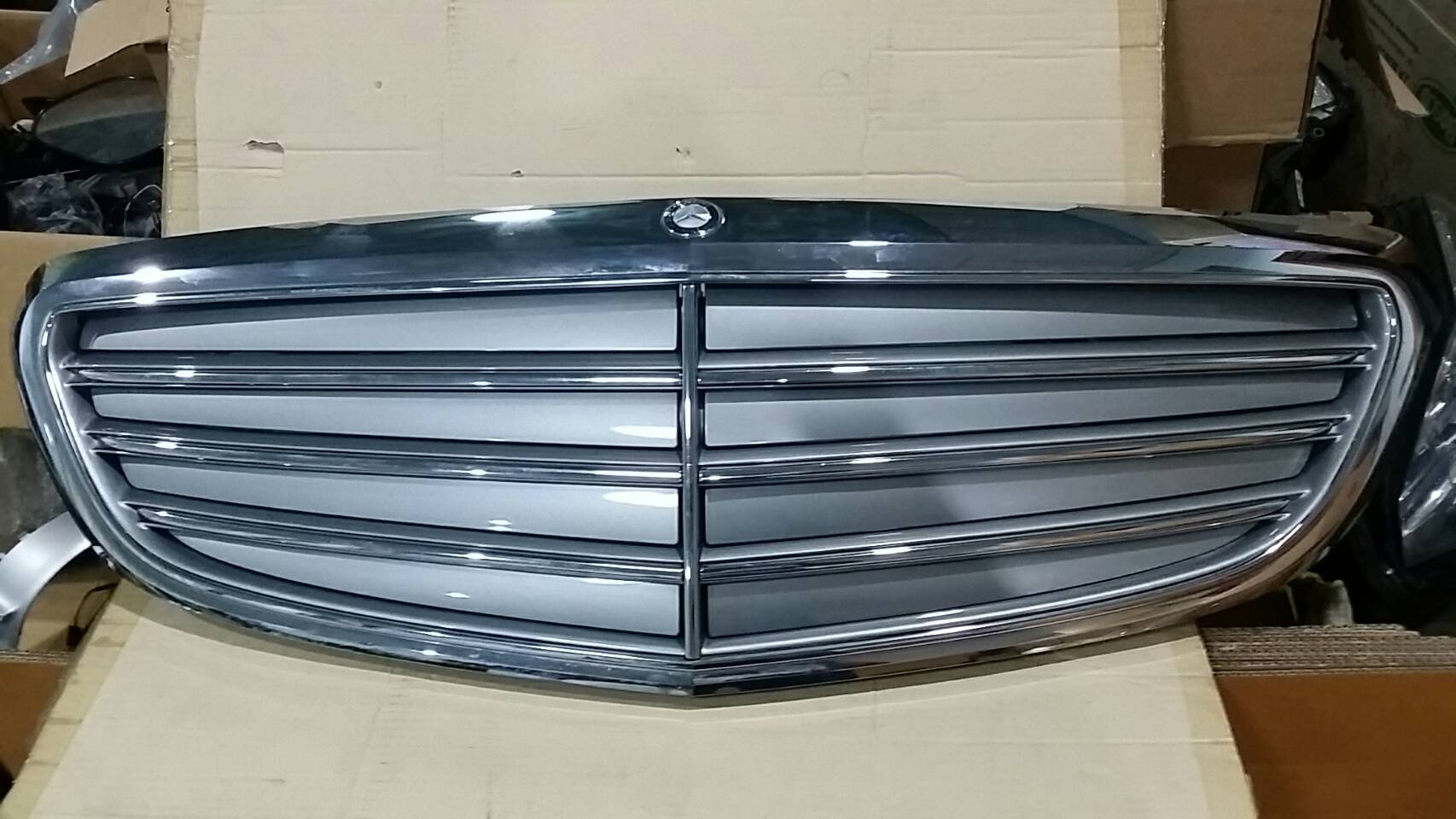 W205 หน้ากระจัง (RADIATOR GRILLE) A205 880 59 01