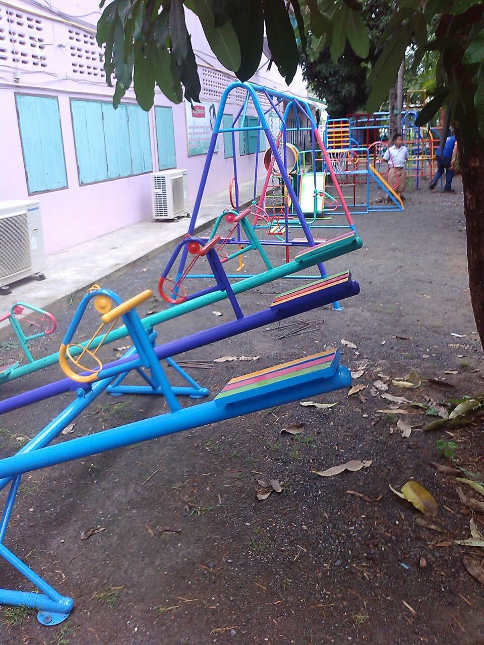 รหัส PG ผลงานติดตั้ง (โรงเรียนบ้านรางจิก ต.หนองขาว อ.ท่าม่วง จ.กาญจนบุรี) เครื่องออกกำลังกายเด็ก