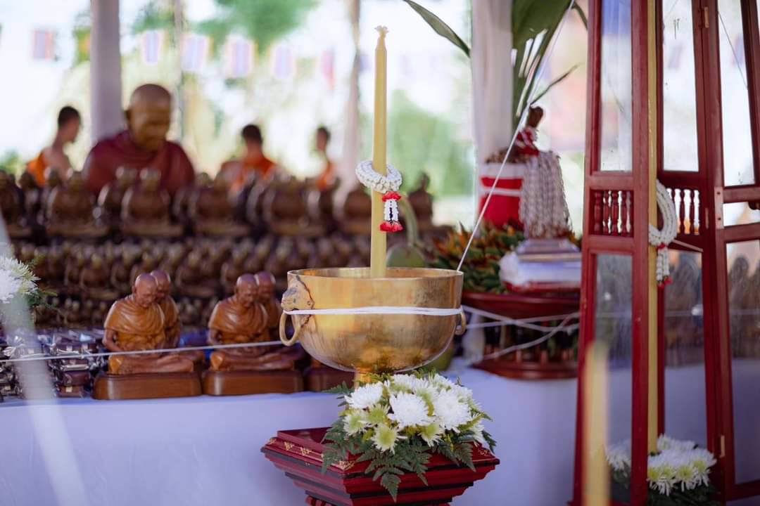 รูปเหมือนหลวงปู่ดู่ พรหมปัญโญ no.223 หน้าตัก 3 นิ้ว อิริยาบถเจริญพระกรรมฐาน